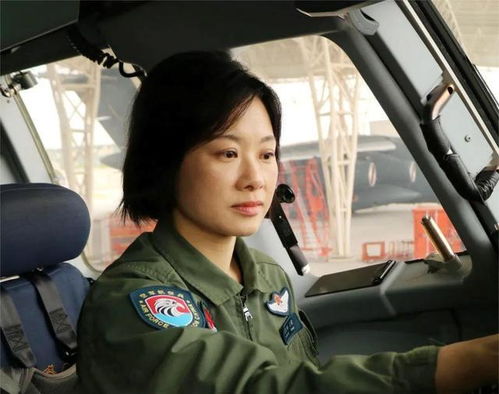 阅兵最帅女机长 是她