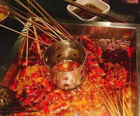 串串店老板看完阅兵请客：花了6万