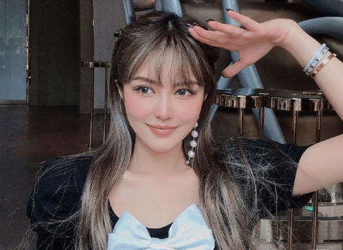 谢娜晒爸妈金婚全家福