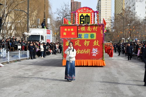杭州“女侍卫”巡街出圈 平均1米7